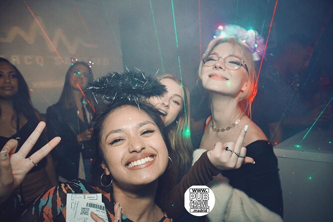 Pub Crawl Madrid by Mad Party Crew - The Basic Idea: A 10 pm Madrid circuit with free shots