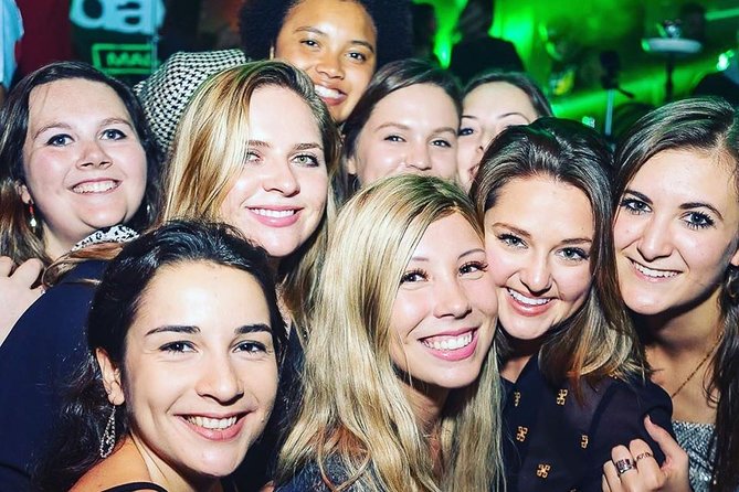 Pub Crawl Madrid by Mad Party Crew - Stop 1: Enbabia Bar and that VIP-style start