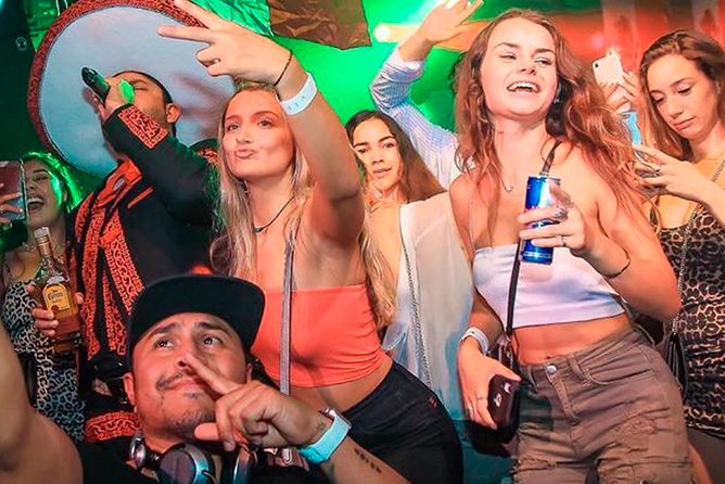 Pub Crawl Madrid by Mad Party Crew - Stop 4: Shoko Madrid as the main event (different nights, different crowds)