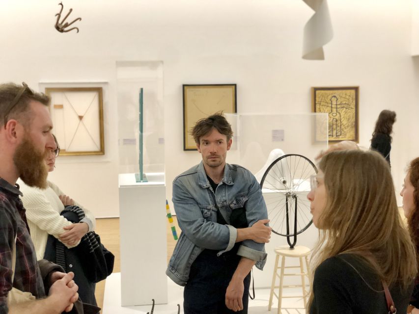 Reina Sofia Museum Masterpieces - Guided Tour up to 6 guests - How the Reina Sofia tour makes the museum feel manageable