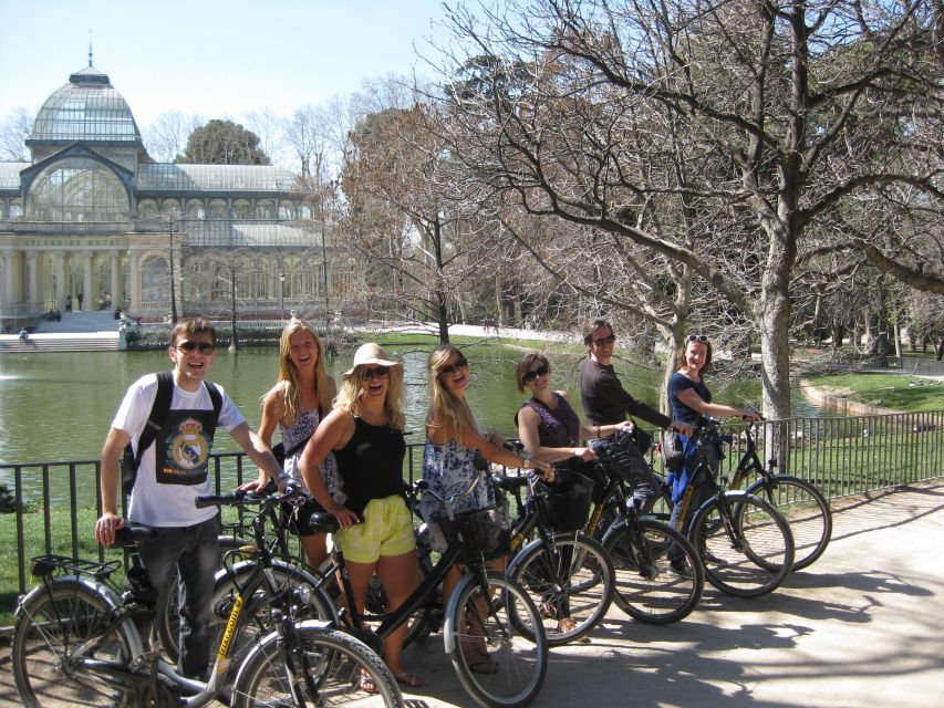 Rent a Bike in Madrid -Free phone holder and selfguided tour - Trixi Shop on C/ de los Jardines: Your Starting Line