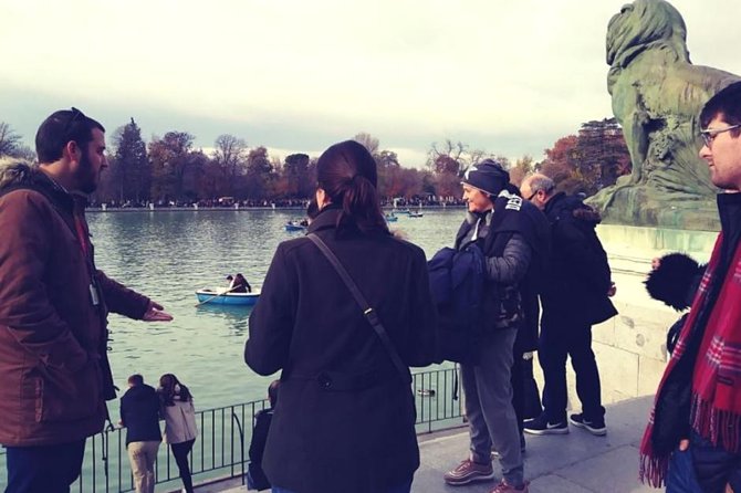 Retiro Park Walking Tour in Madrid - Estanque Grande del Retiro: making the lake stop feel worth it
