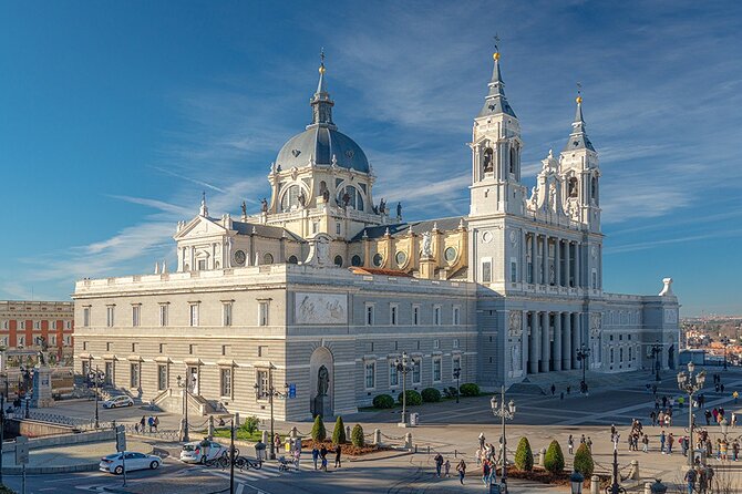 Royal Palace of Madrid and Almudena Cathedral Afternoon Tour - What you cover in 4 hours: Royal Palace, Almudena Cathedral, Madrid center