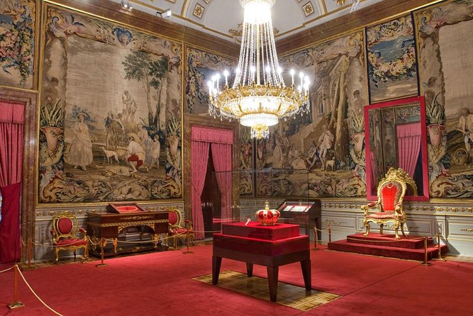 Royal Palace of Madrid private tour - Tiepolo clouds and the 2-hour pacing that keeps it fun