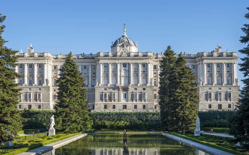 Royal Palace of Madrid: Private tour with entrance included - Royal Palace logistics: where you meet and how the tour actually starts
