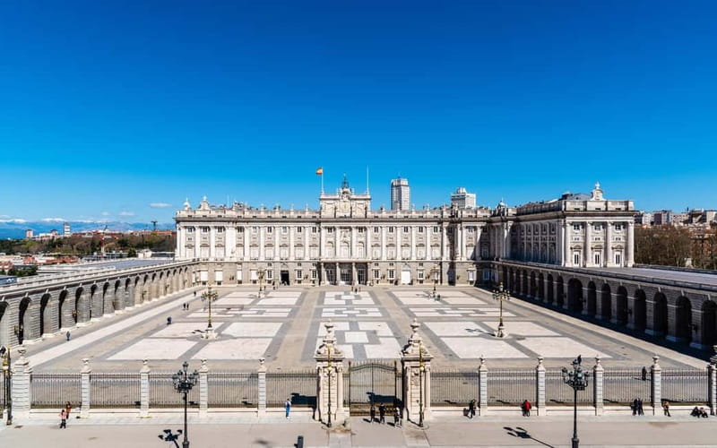 Royal Palace of Madrid: Private tour with entrance included - Price and value: is $717 per group worth it?