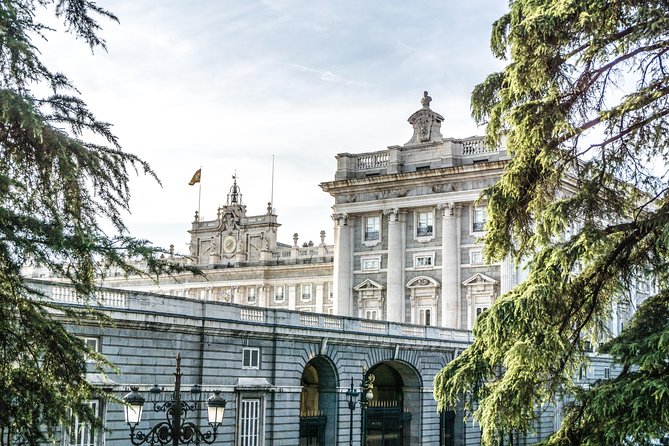Royal Palace of Madrid Private Tour with Tickets - Guides Matter: What You Can Learn From Enrique and Sean