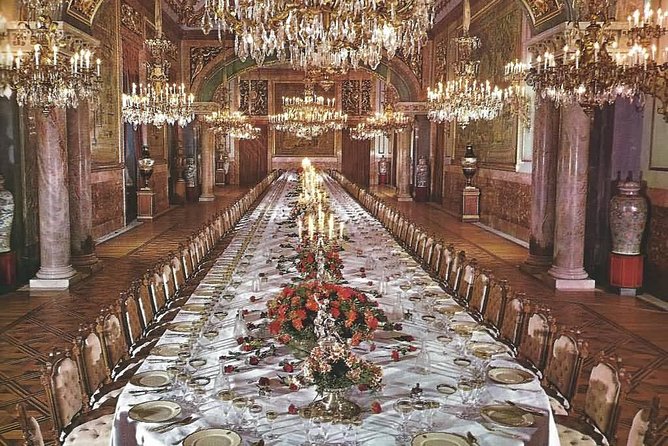 Royal Palace + Old City Madrid Exclusive Guided Walking Tour - Calle Mayor, Plaza de la Villa, and Puerta del Sol’s time-signature