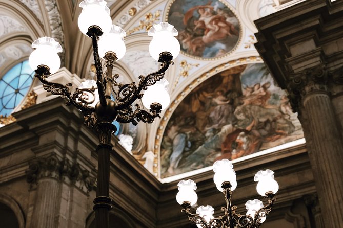 Royal Palace + Old City Madrid Exclusive Guided Walking Tour - La Latina’s squares and arches: Plaza de los Carros to Arco de Cuchilleros