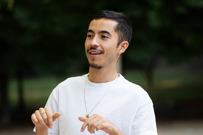 Salsa and Bachata Class in El Retiro park - Key things to know before you go
