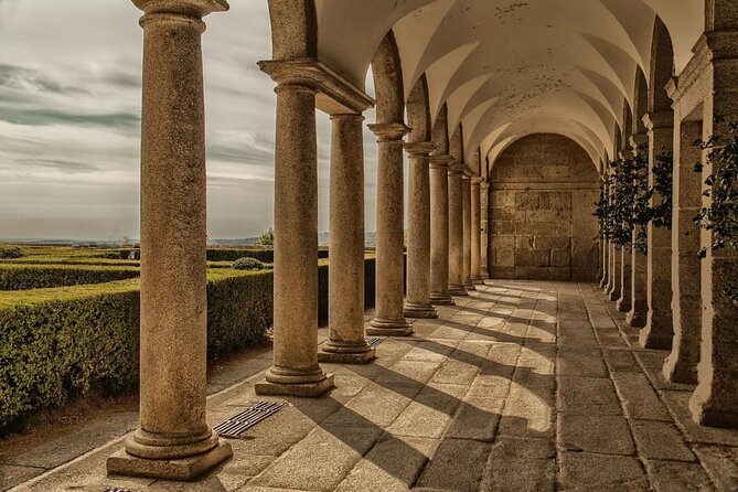 San Lorenzo de El Escorial Monastery Private Tour - Accessibility: plan carefully