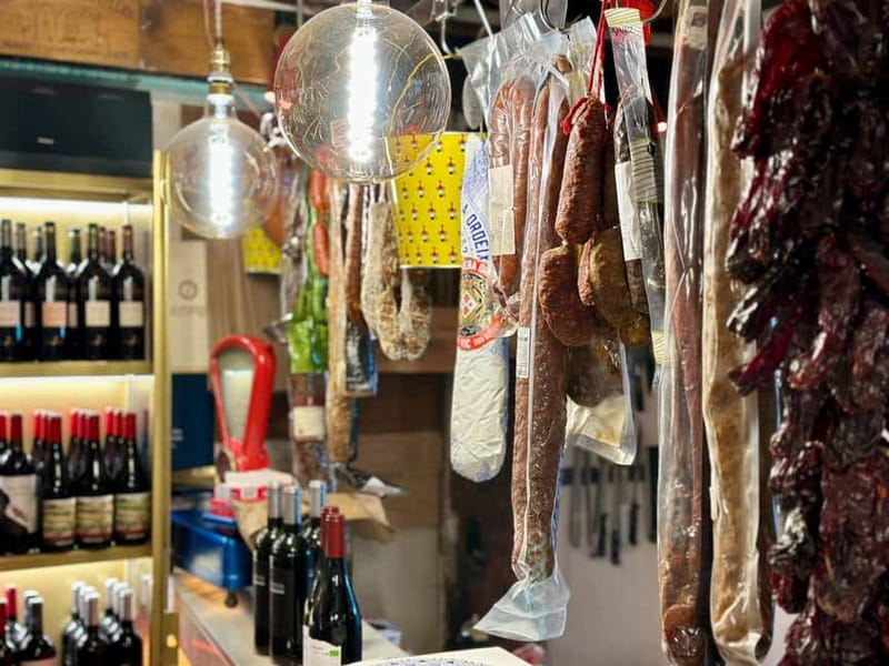 Secret Cave Wine & Tasting Experience in the Heart of Madrid - Tasting Cards, Audio Guides, and How You Use Them