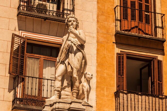 Secrets of Madrid Small Group Tour - Corpus Christi convent access and the galletas ritual