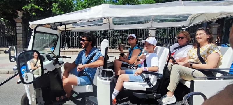 "See Madrid Differently: A Premium Private Tuk Tuk Ride" - Meeting points and timing: how to choose 1 hour vs 3 hours