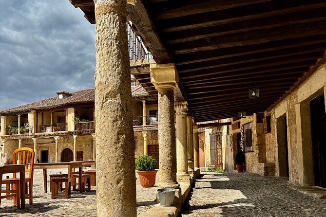 Segovia and Pedraza: from the Roman Empire to Middle Ages from Madrid - Old Segovia and the Roman aqueduct: the long timeline in one walk