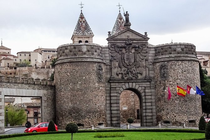 Segovia, Avila & Toledo: Small Group Guided Tour from Madrid - Walking stamina: how to not regret the comfortable shoes