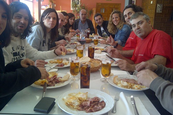Segovia Balloons - Cava/Champagne breakfast and the 4x4 landing-day flow