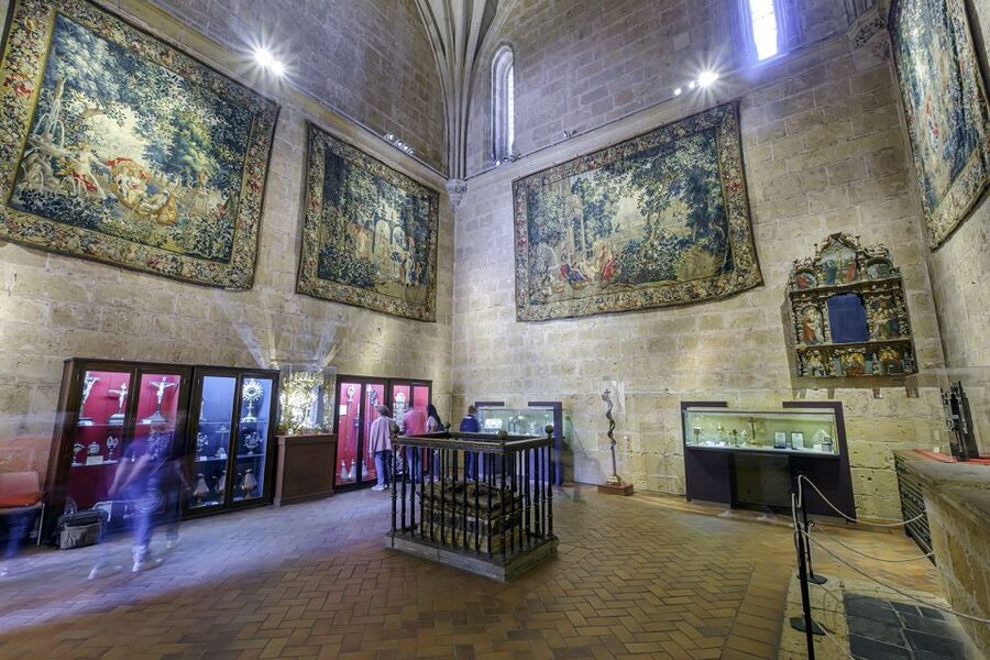 Segovia Cathedral Entrance Ticket - The art you’ll actually see: Flemish and Castilian paintings plus tapestries