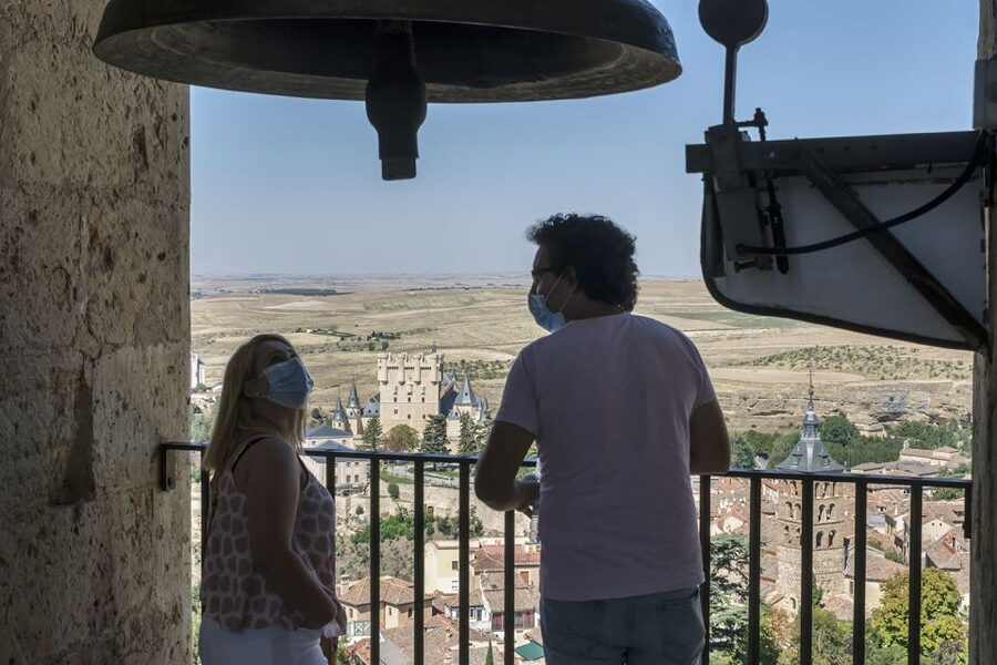 Segovia: Cathedral Tower Guided Tour - The 2019 Audiovisual Room: Flemish Tapestries and a 3D Tower Story