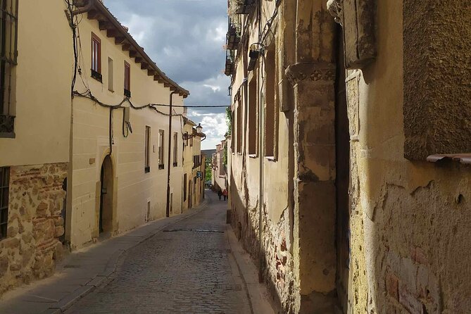 Segovia from the Aqueduct to the Alcazar: A Self-Guided Audio Tour - Tickets and entrances: pairing this walk with more time at the sights