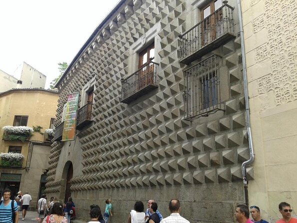 Segovia from the Aqueduct to the Alcazar: A Self-Guided Audio Tour - Price and value: $9.99 for a whole, reusable route