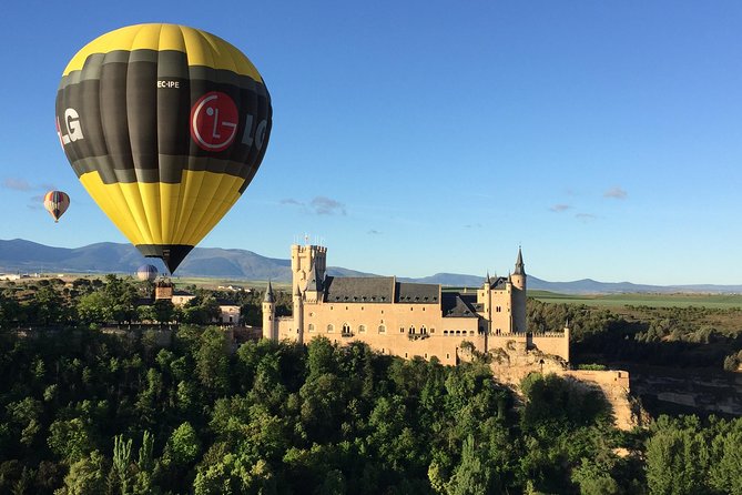 Segovia from the Skies: Sunrise Balloon Ride - The landing and the fun part after: repacking, brunch, and cava