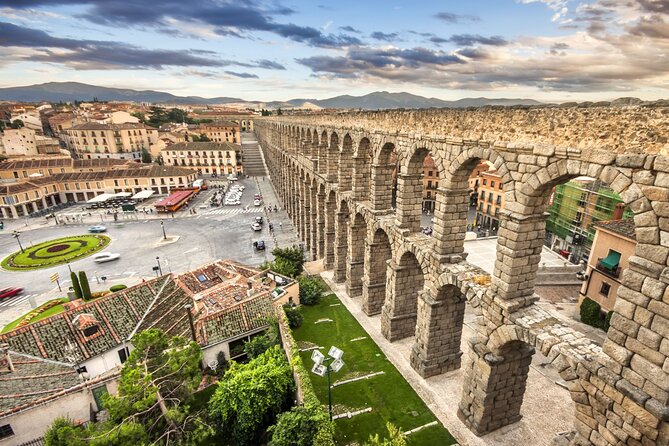 Segovia Full Day Trip from Madrid - Guide quality can vary, so choose your mindset