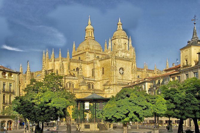 Segovia Guided Afternoon Tour from Madrid - Alcázar Castle: the fairy-tale stop that closes the loop