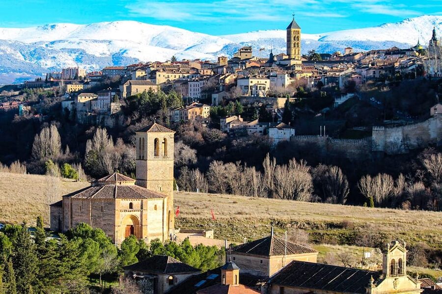 Segovia: guided route on an electric bicycle (ebike) - The local bar stop and how the pacing works