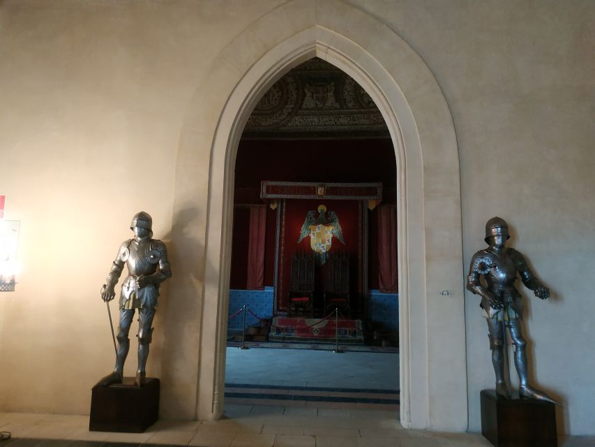 Segovia: Guided Walking Tour with Alcázar Entry - Who this tour fits best