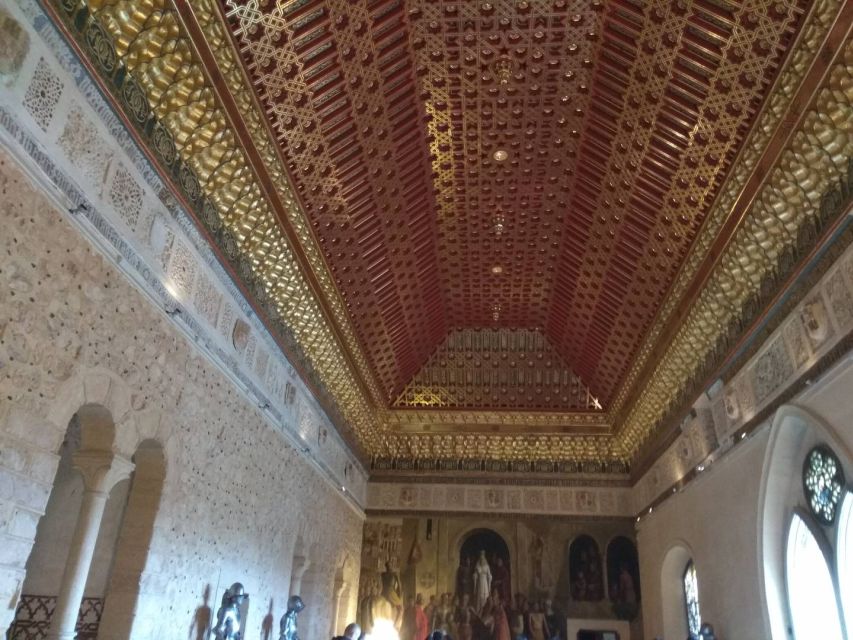 Segovia: Guided Walking Tour with Cathedral & Alcázar Entry - Casa de Los Picos and the Streets Between: How the City Tells Its Story