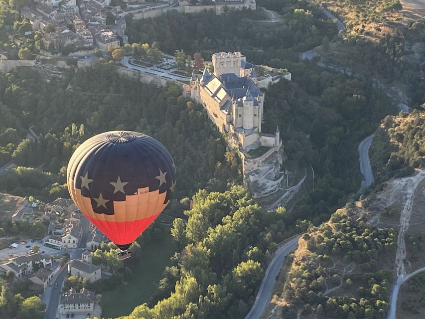 Segovia: Hot-Air Balloon Flight with Optional 3-Course Lunch - Getting to the Launch Field: Easy to Find, Close to Town