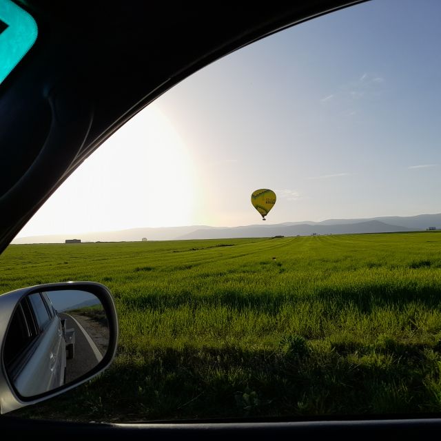 Segovia: Hot Air Balloon Flight with Picnic and Cava - Safety briefing: quick, practical, and taken seriously