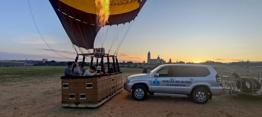 Segovia: Hot Air Balloon Flight with Picnic and Cava - Photos and videos: what you get, and why it matters