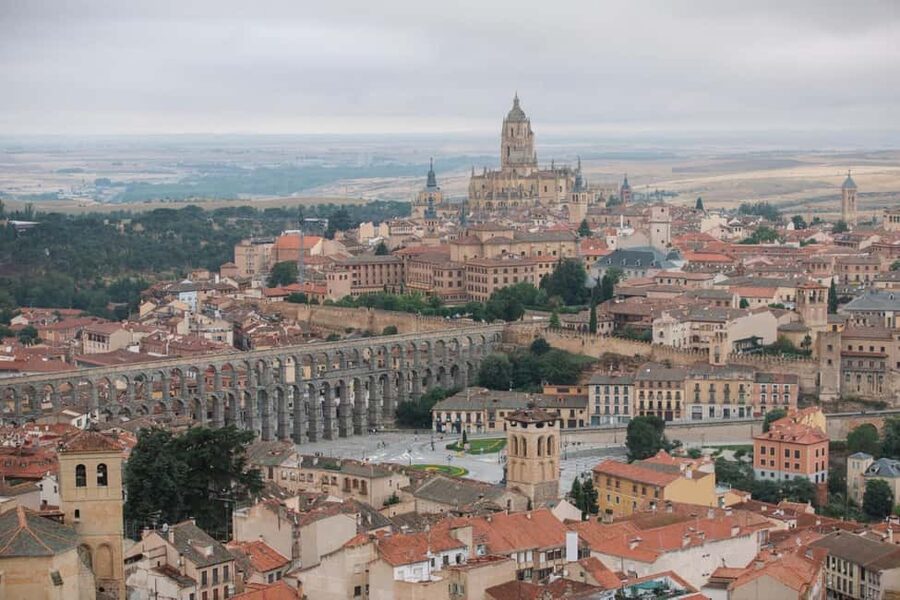 Segovia: Hot-air balloon ride with cava toast - Before You Fly: Safety Briefing and What to Expect on Launch Day