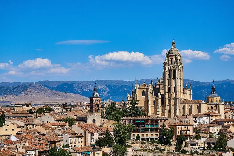 Segovia - Old Town tour including Castle visit - Key things I’d circle before you go