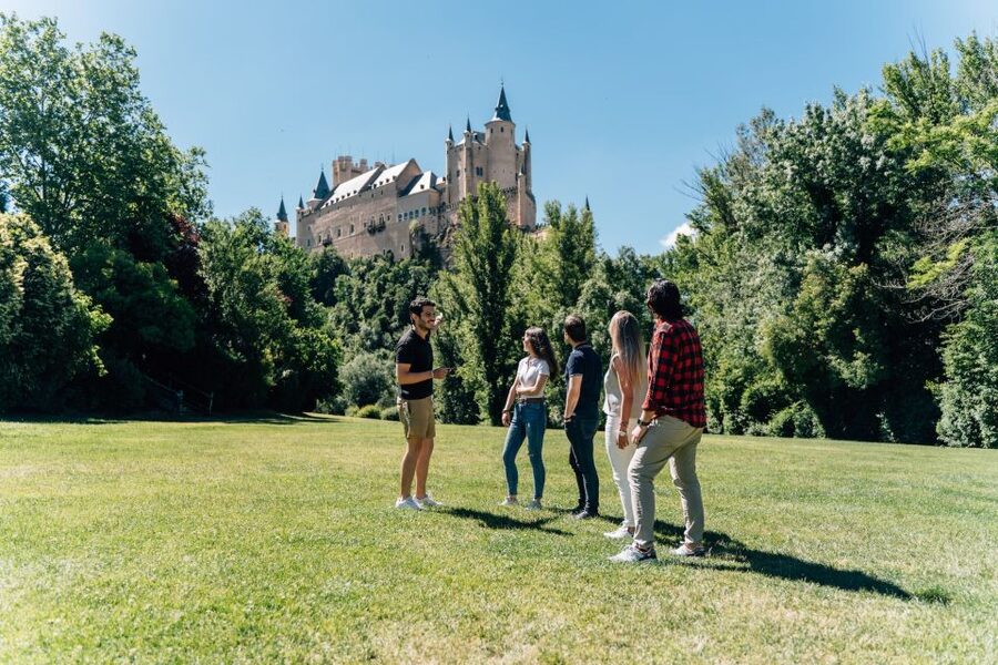 Segovia Private Guided Visit & Alcazar with High Speed Train - Old Town Segovia with a private guide: Jewish Quarter, Gothic Cathedral, and Plaza Mayor time