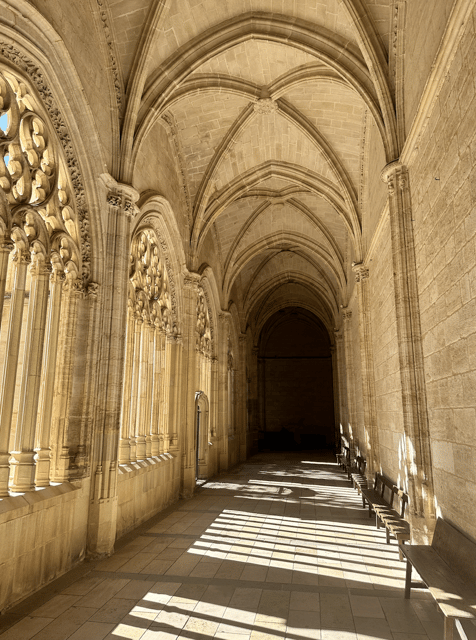 Segovia: private tour with Alcazar, Cathedral and wine tasting - Cathedral of Segovia + Church of San Miguel: Power, Style, and a Coronation Link
