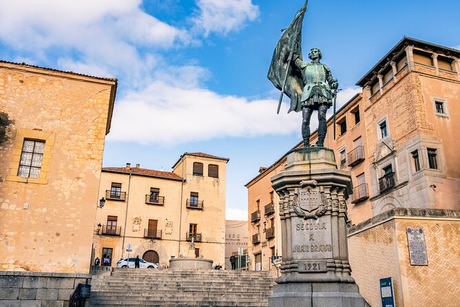 Segovia Scavenger Hunt and Sights Self-Guided Tour - English language help without forcing you into guided listening