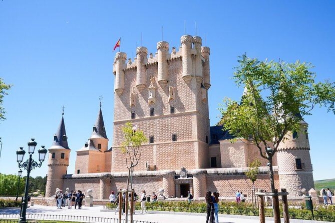 Segovia Tour with Cathedral and Alcazar from Madrid - Bilingual guide and radio system: clear benefits, occasional friction