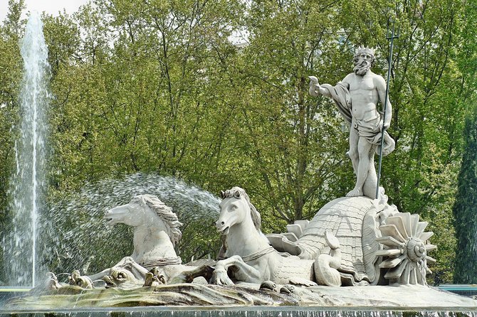Self-Guided Audio Tour - Cervantes Literary Experience in Madrid - A restaurant stop and the finish on Calle de las Huertas