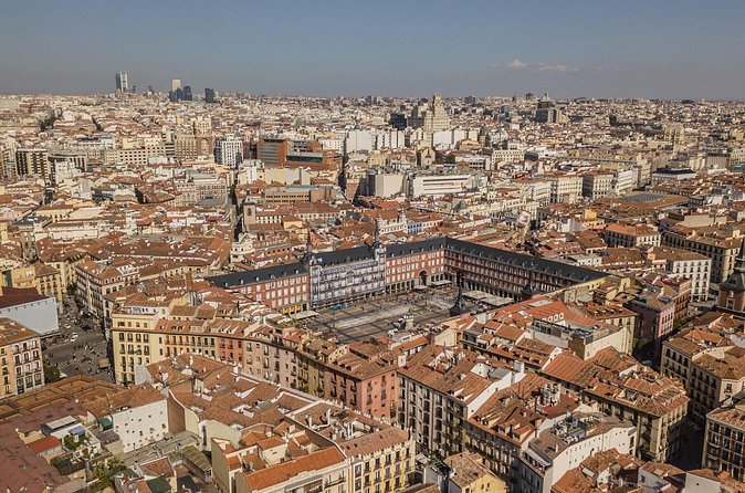 Self Guided Walking City Tour in Madrid - Plaza de la Villa: Medieval Peace With Royal-Era Surroundings
