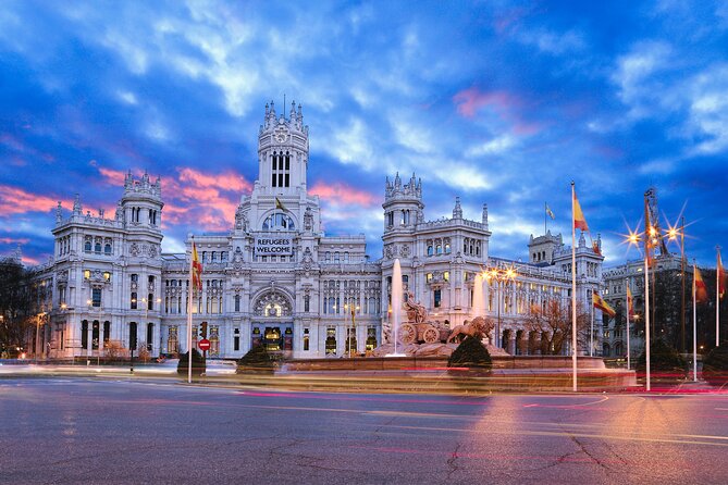 Self Guided Walking City Tour in Madrid - Catedral de la Almudena: A Modern Cathedral That Still Feels Like Madrid