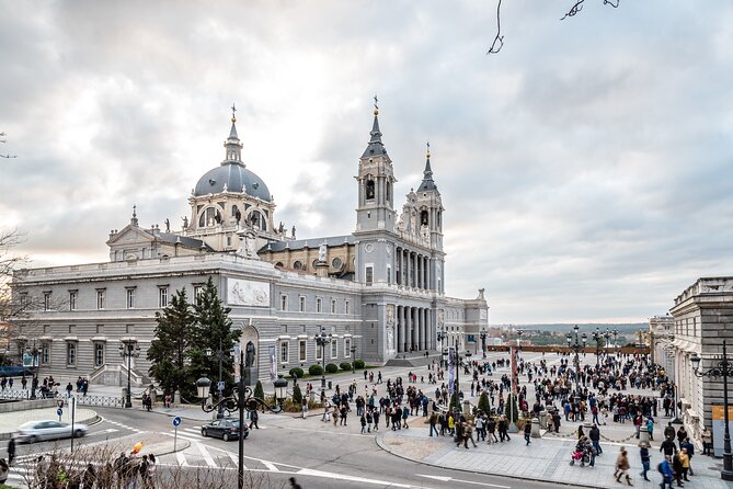 Self Guided Walking City Tour in Madrid - Mercado San Miguel: A Food Stop That Actually Breaks the Route