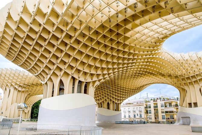 Seville in One Day by High speed Train from Madrid Private Tour - Stop 3 in Action: Santa Cruz, the Old Town, and the Jewish Quarter Walk