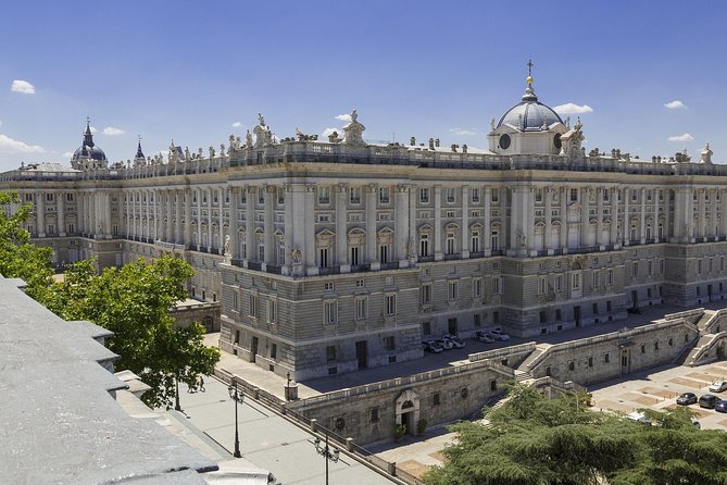 Skip-the-line Madrid Royal Palace with tapas tasting & Retiro Park - Retiro Park at human speed: why this walk works