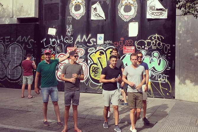 Street Art Guided Tour in Madrid - Getting your bearings: Teatro Valle-Inclán to La Latina/Tirso Molina area