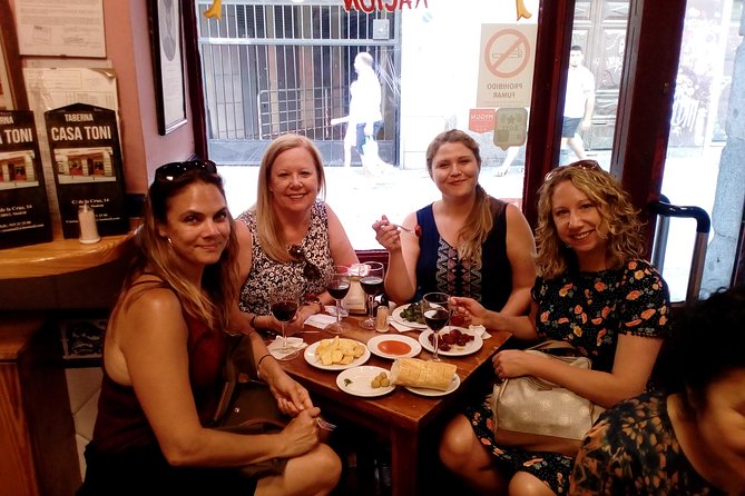 Tapas and history tour ending with churros with chocolate - Austrias tapas bars: ordering like you belong