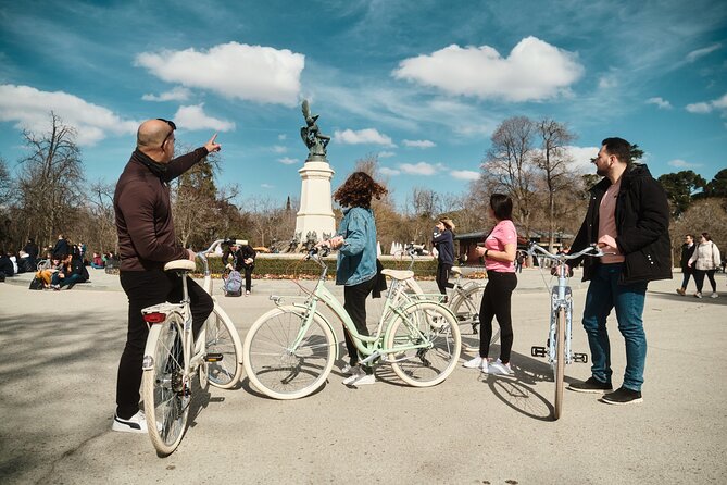 Tapas & Guided tour on a Vintage Bike through Madrid - Meet at C. del Espejo: how the tour starts strong