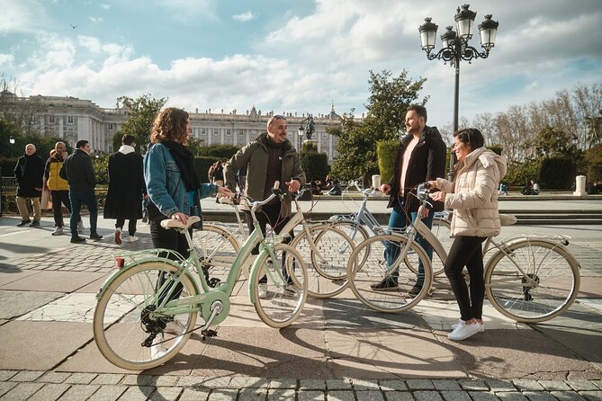 Tapas & Guided tour on a Vintage Bike through Madrid - Barrio de las Letras: Cervantes vs. Lope de Vega on two wheels